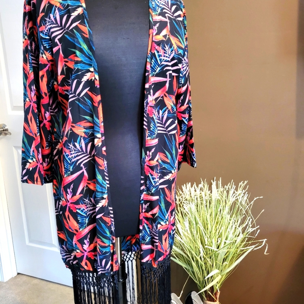 Alisha & Chloe Kimono
